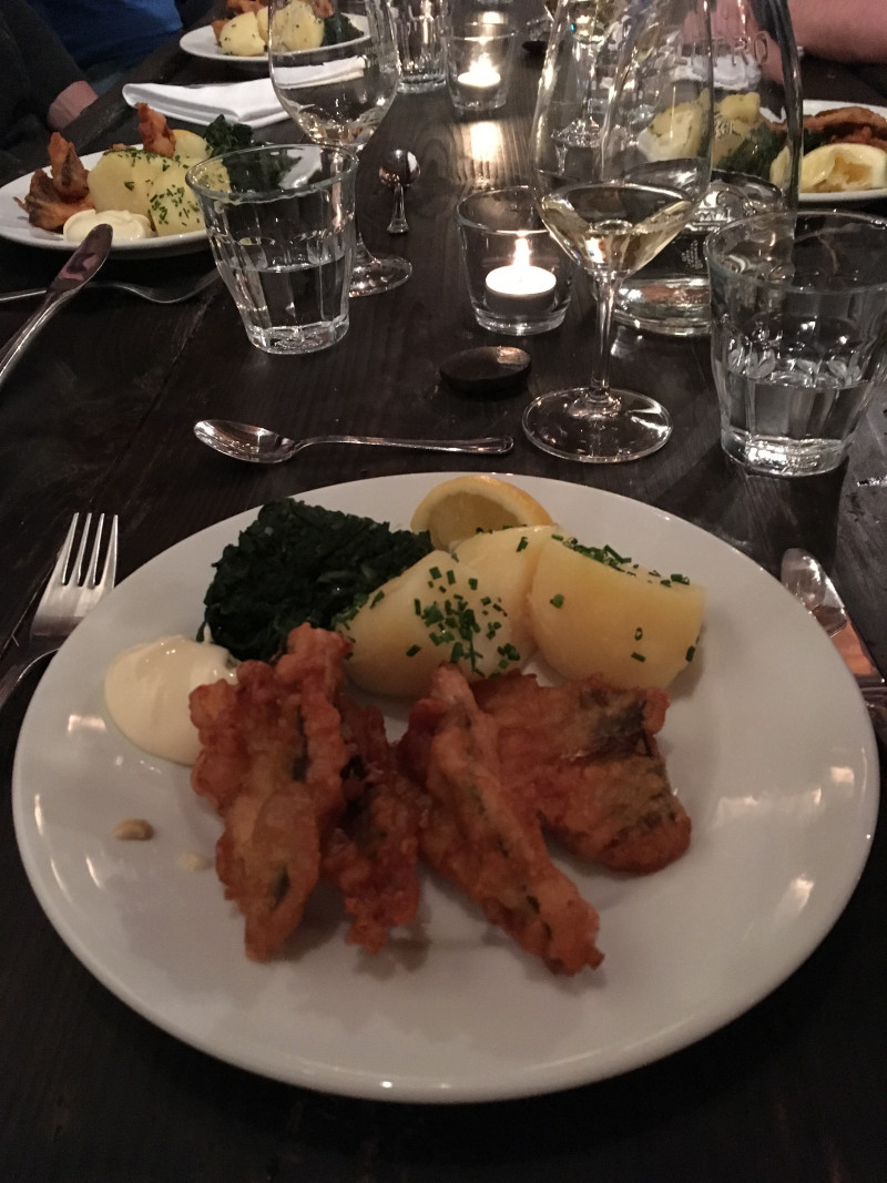 Fischknusperli frisch aus dem Bielersee