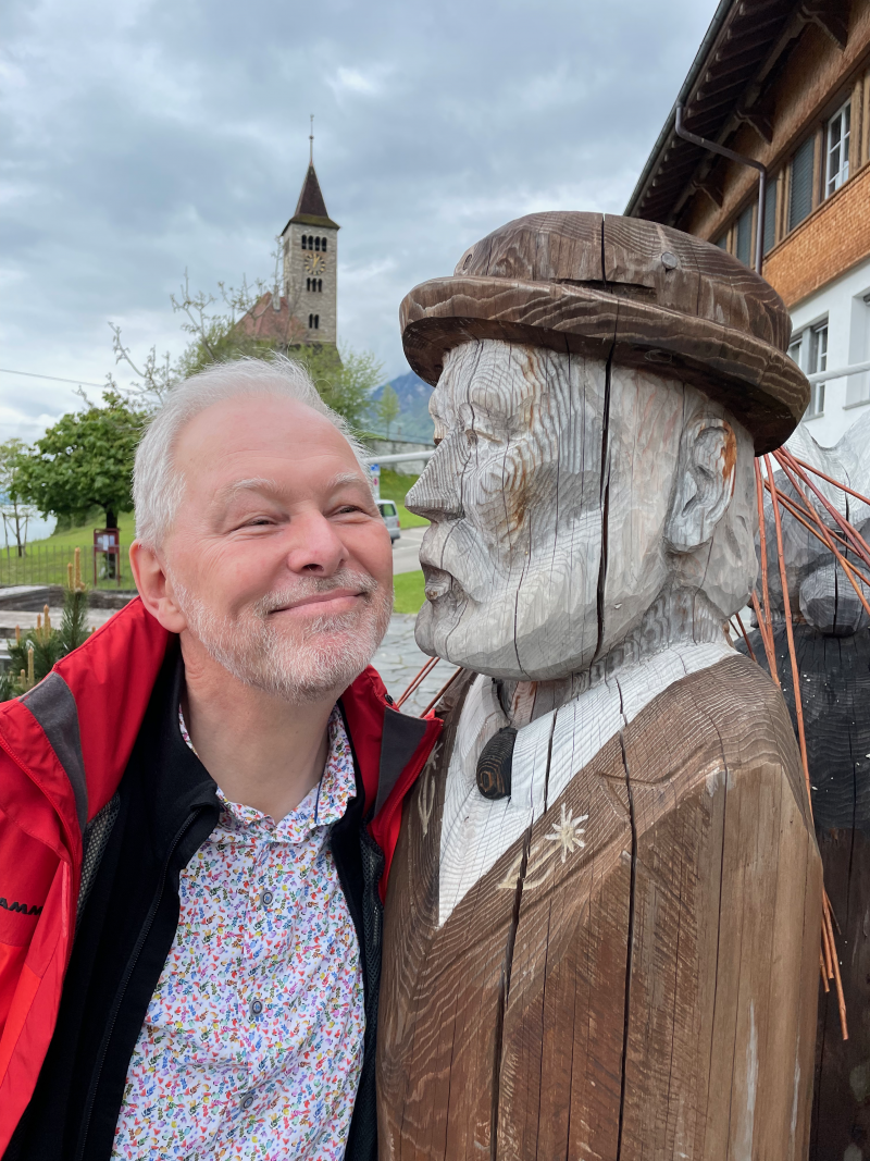 Dieter und ein Holzkopf