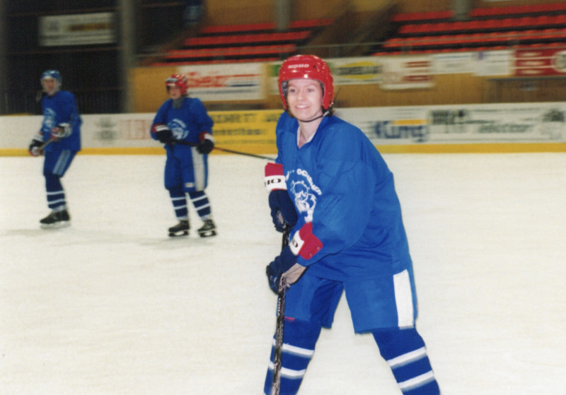 Bernadette beim Firmenhockey